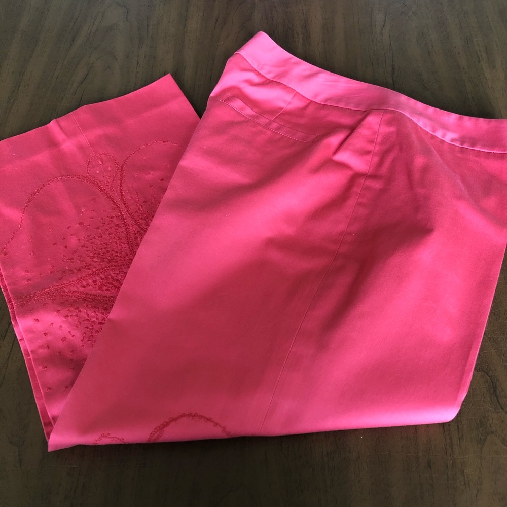 Ann Taylor Coral Capri Pants